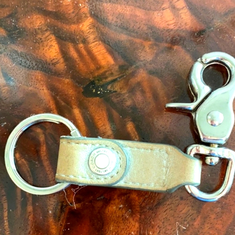 COACH Keychain Double Hook.